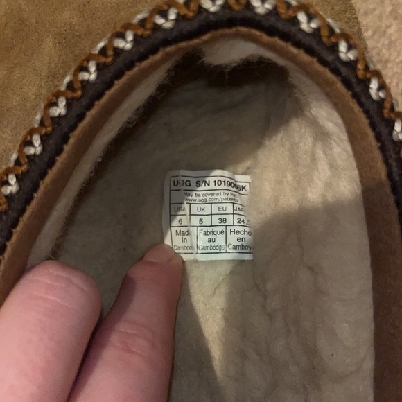 UGG Womens Tasman Slippers size 6 - Picture 3 of 3